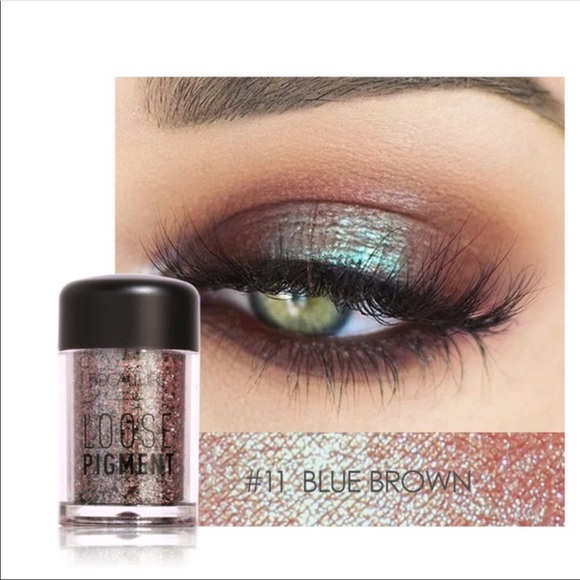 Other - BLUE/BROWN Loose eye shadow AVAILABLE NOW